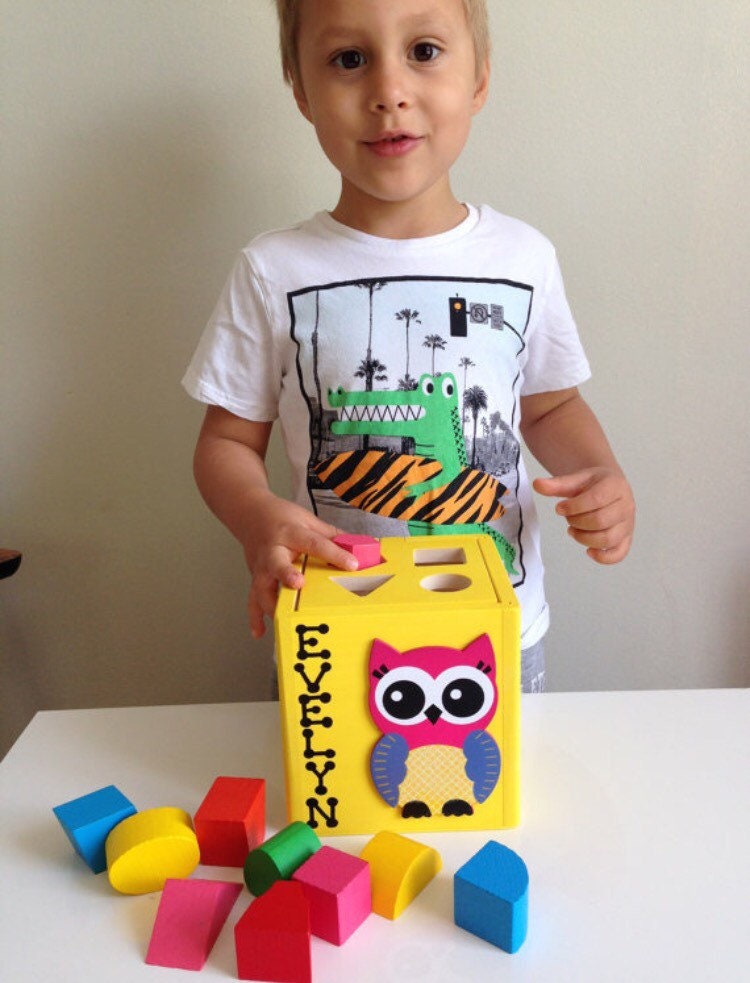 Baby toys / wooden baby toys / customized shape sorting box