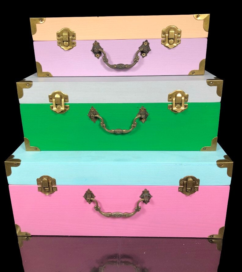 Time capsule for baby girl / pastel color wooden box with a lid / memory keepsake box / gift for 1 2 3 4 5 6 7 8 year old